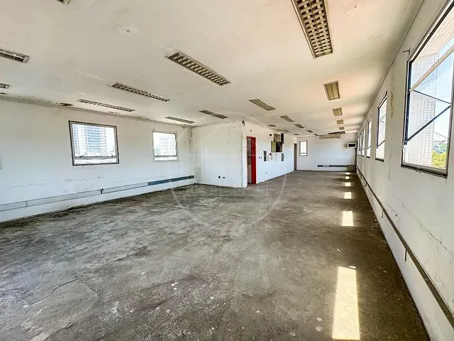 Prédio com 250m², à venda ou para alugar, no bairro Butantã em São Paulo