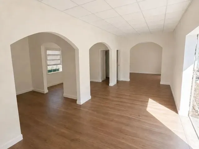 Prédio para alugar, no bairro Alto da Rua XV em Curitiba
