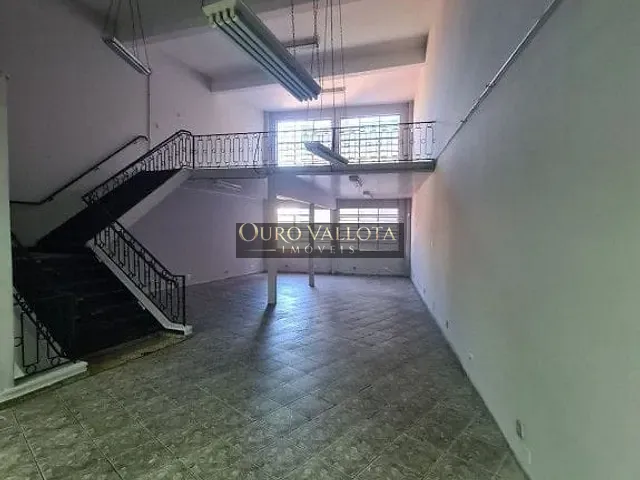 Prédio com 680m², para alugar, no bairro Jardim Bela Vista (Zona Norte) em São Paulo