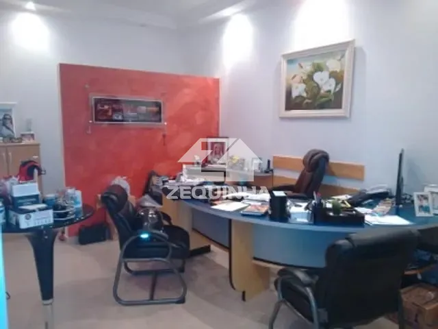 Prédio com 238m² 8 quartos e 4 banheiros, à venda, no bairro Vila Yara em Osasco