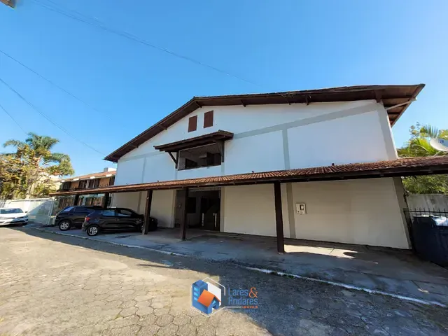 Prédio com 8950m², à venda, no bairro Cachoeira do Bom Jesus em Florianópolis