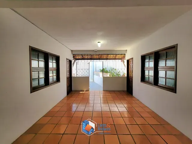 Prédio com 8950m², à venda, no bairro Cachoeira do Bom Jesus em Florianópolis