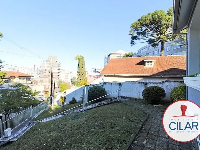 Prédio 4 quartos e 1 banheiro, para alugar, no bairro Mercês em Curitiba