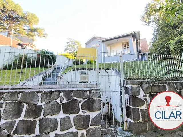 Prédio 4 quartos e 1 banheiro, para alugar, no bairro Mercês em Curitiba