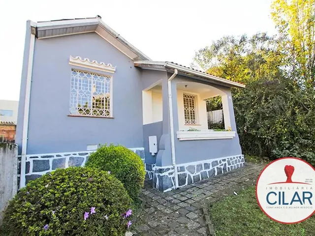 Prédio 4 quartos e 1 banheiro, para alugar, no bairro Mercês em Curitiba