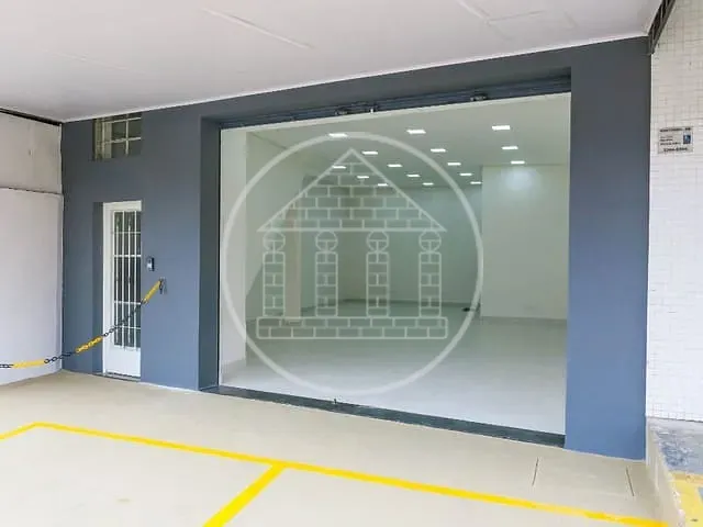 Prédio com 137m², à venda, no bairro Socorro em São Paulo