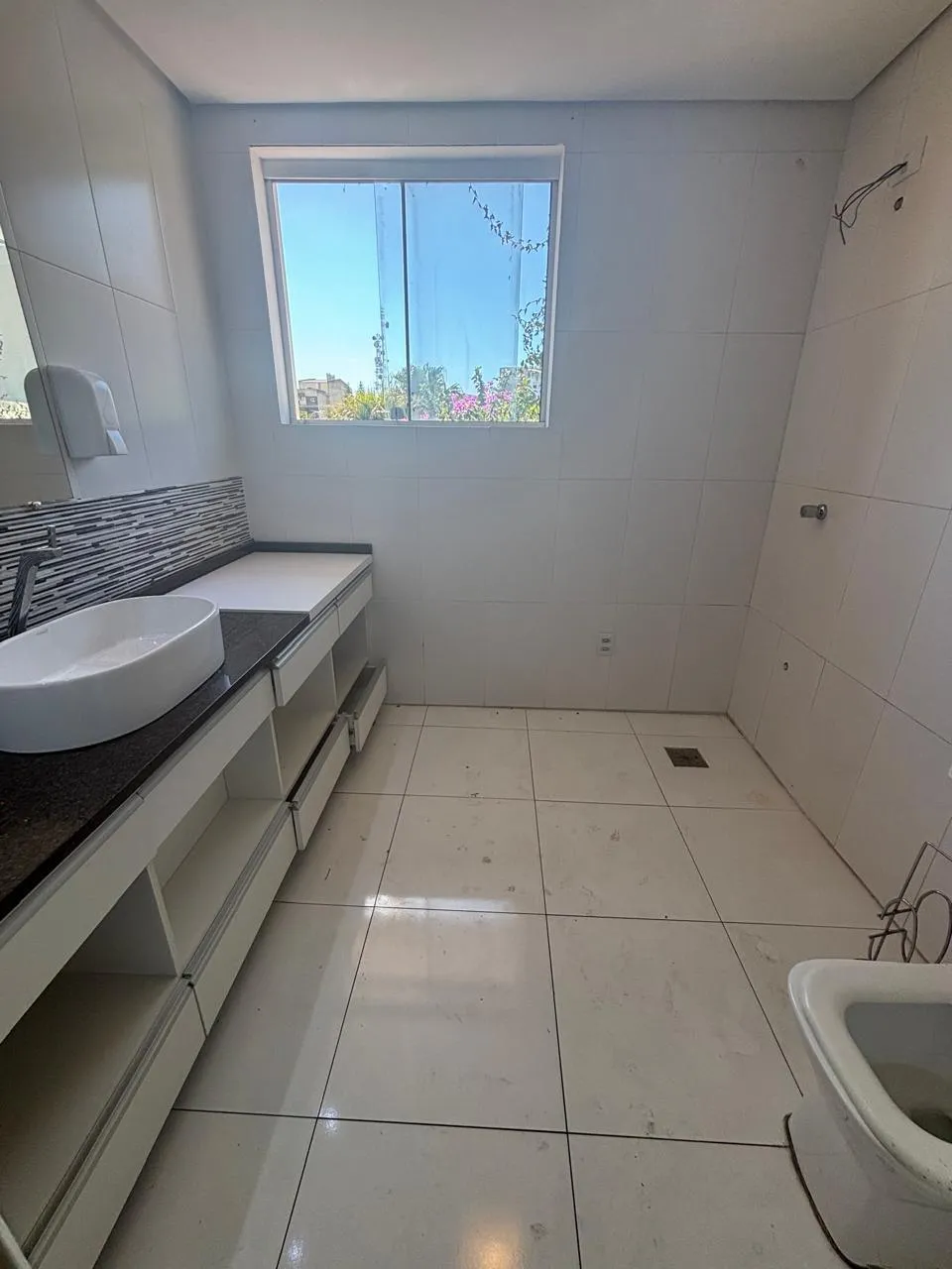 Prédio Comercial para Locação no Centro de Pelotas RS com Excelente Localização, Amplo Espaço e Fácil Acesso Comercial - 6