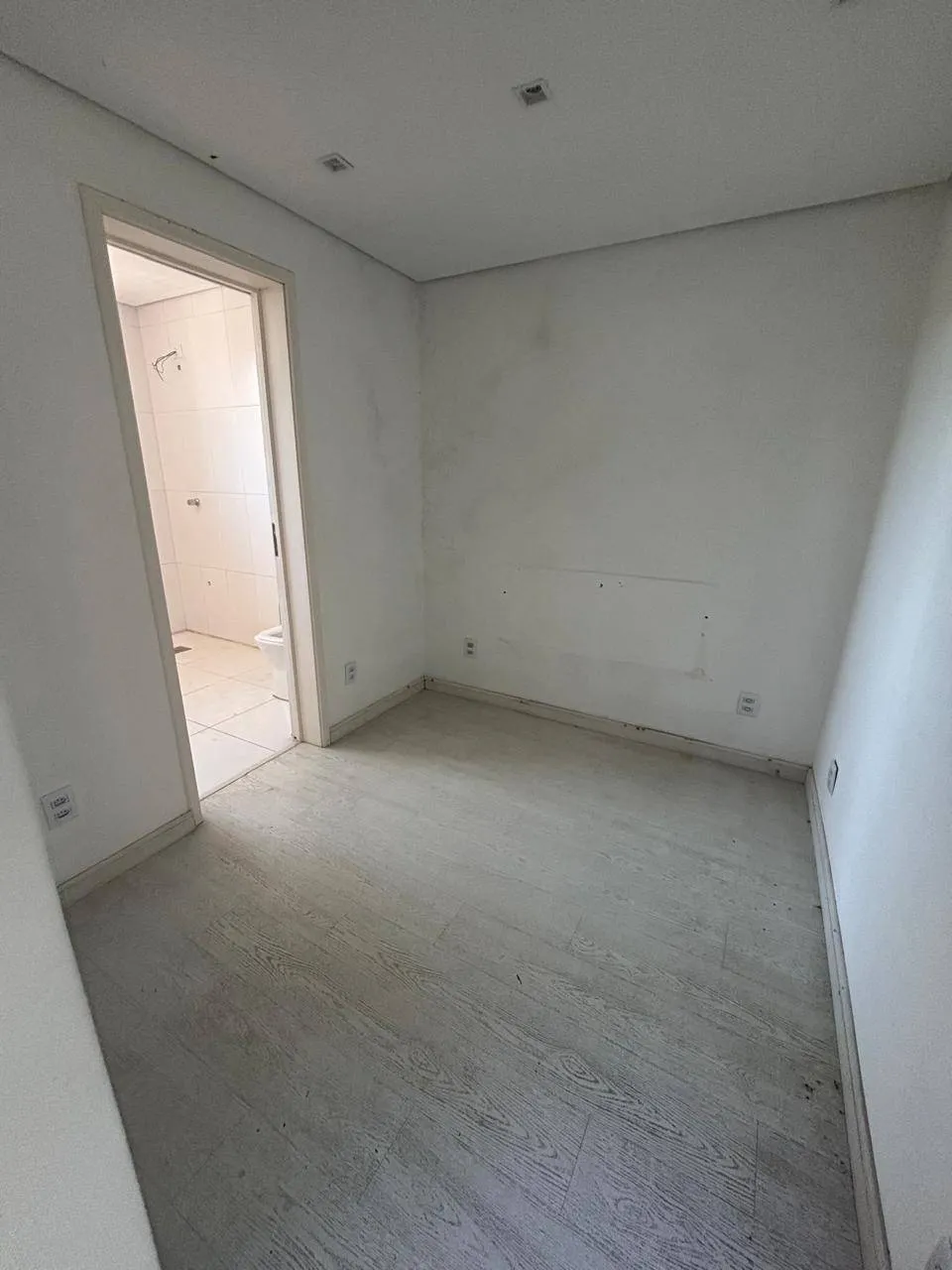 Prédio Comercial para Locação no Centro de Pelotas RS com Excelente Localização, Amplo Espaço e Fácil Acesso Comercial - 9