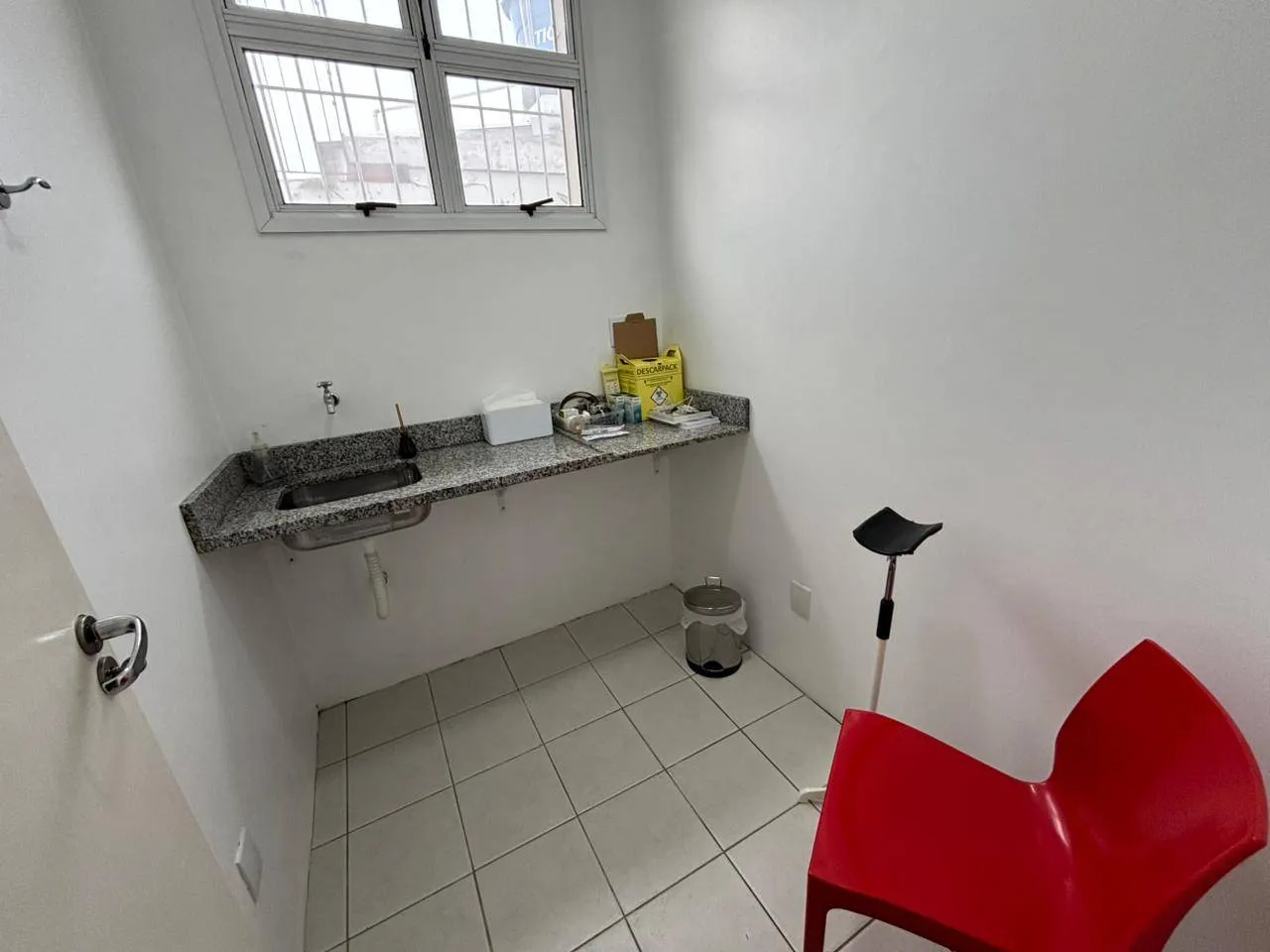 Prédio comercial à venda na Av. Salgado Filho, Três Vendas - 218 m², salas amplas, ótima posição solar e excelente visibilidade. - 7