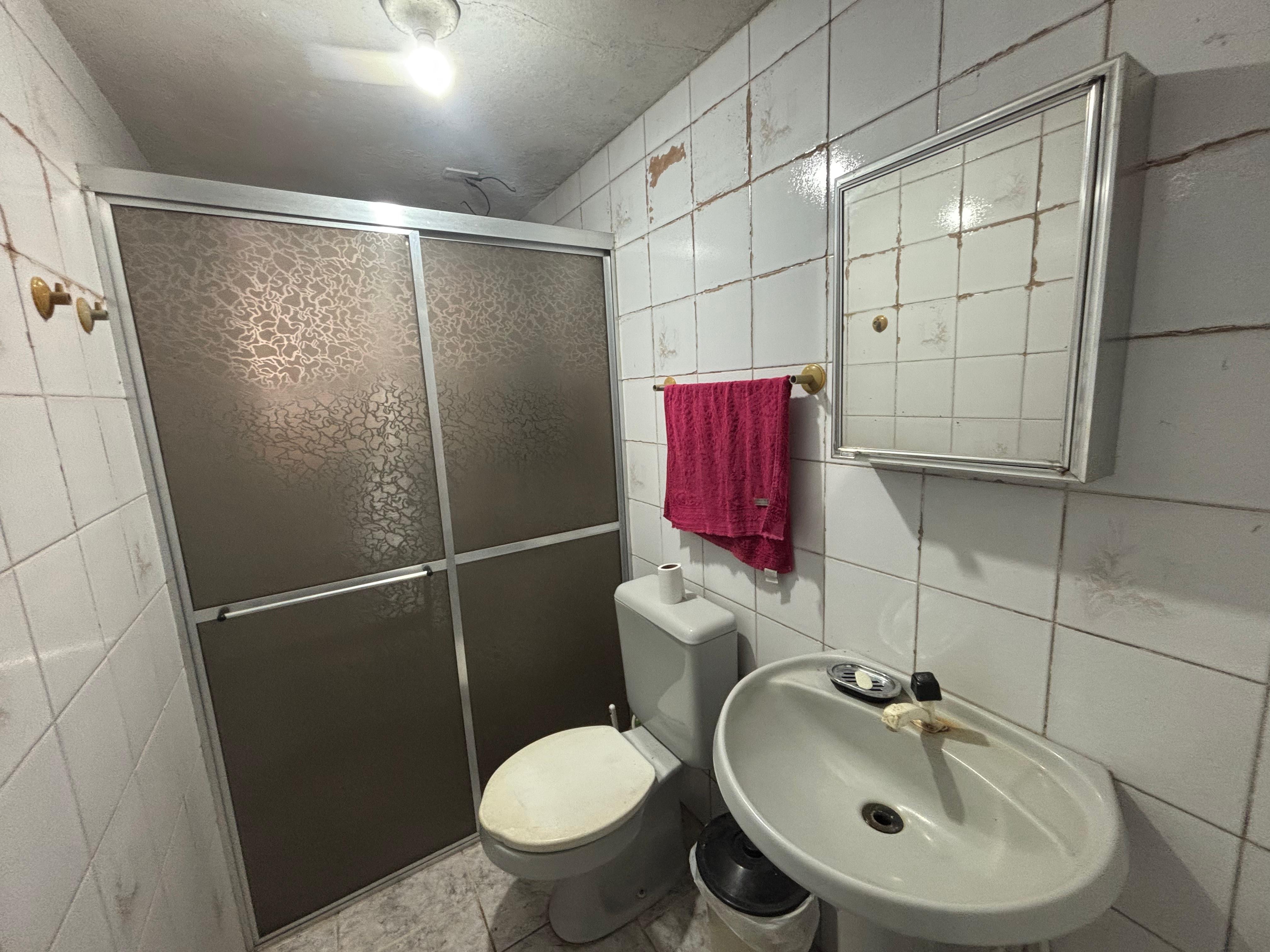 Prédio à venda no Arco-íris, Areal - 645 m², 3 salas amplas, estrutura versátil, ótima posição solar e localizado próximo ao CAVG. - 12