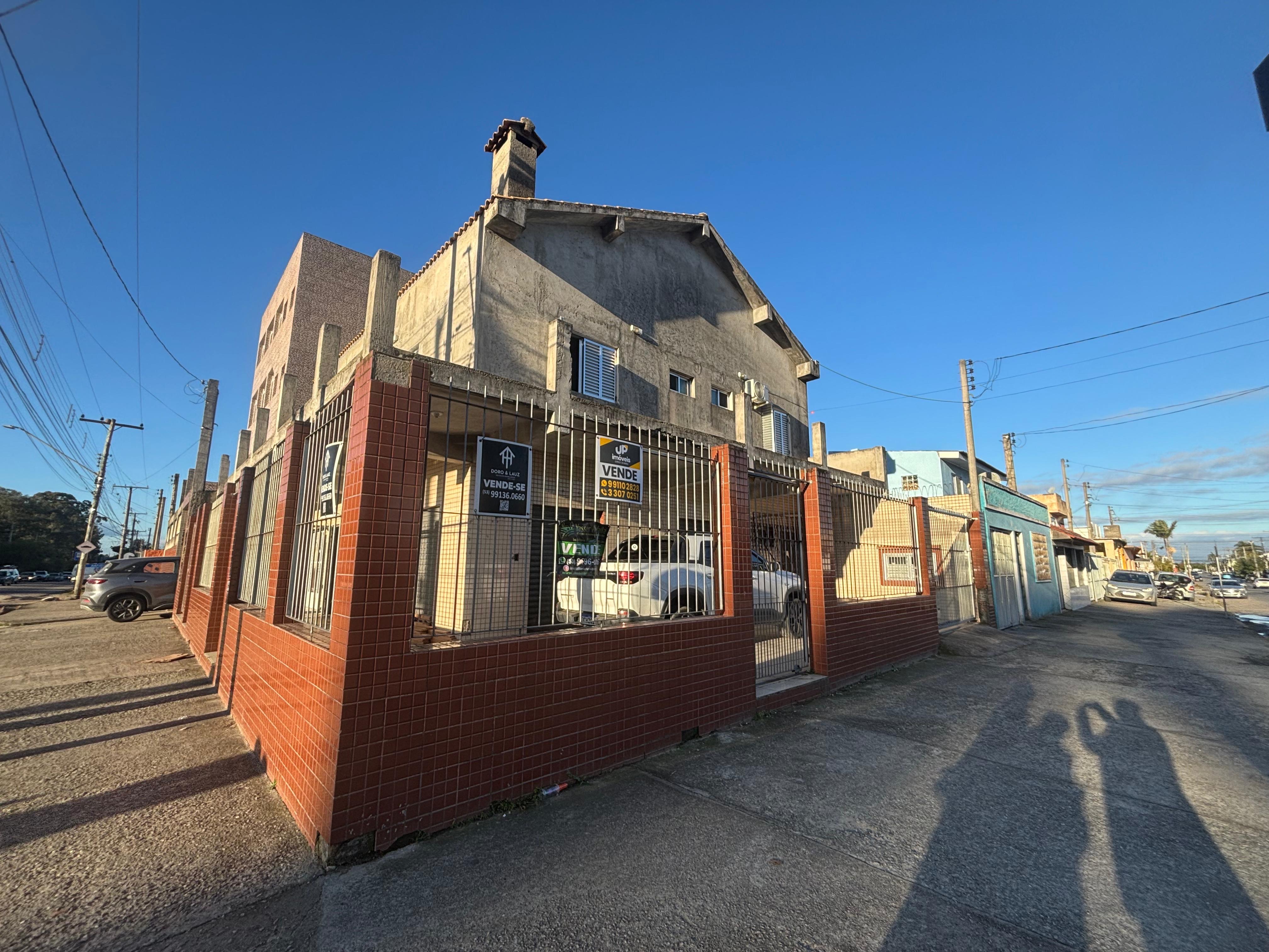 Prédio à venda no Arco-íris, Areal - 645 m², 3 salas amplas, estrutura versátil, ótima posição solar e localizado próximo ao CAVG. - 18