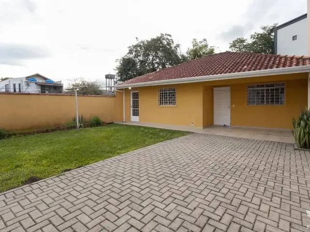 Prédio 2 quartos e 1 banheiro, para alugar, no bairro Santa Felicidade em Curitiba
