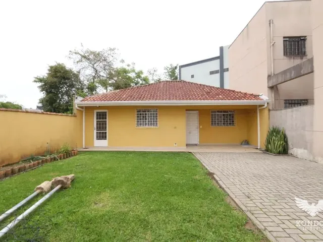 Casa 2 quartos e 1 banheiro, para alugar, no bairro Santa Felicidade em Curitiba