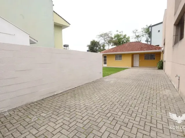 Casa 2 quartos e 1 banheiro, para alugar, no bairro Santa Felicidade em Curitiba