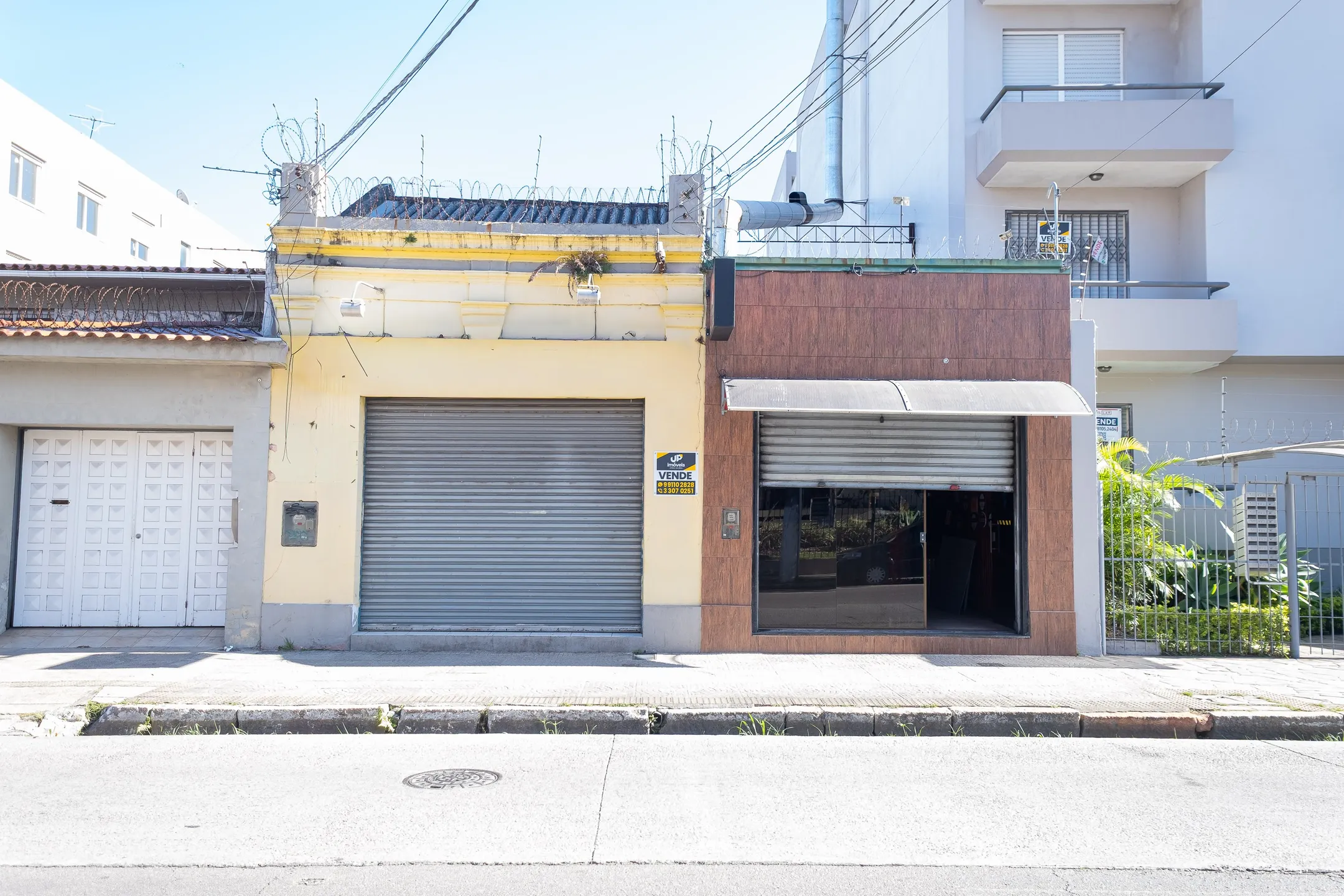 Prédio comercial à venda na Deodoro, centro de Pelotas - 395 m², múltiplas opções de uso e excelente visibilidade.
