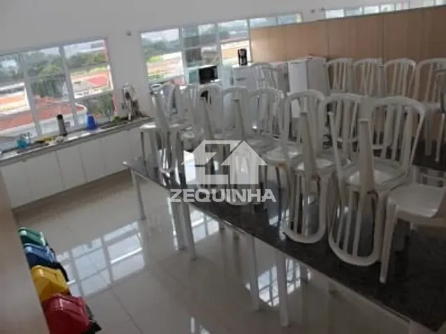 Prédio com 750m², à venda, no bairro Presidente Altino em Osasco