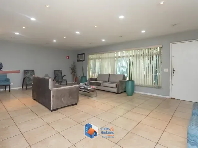 Prédio com 300m², à venda, no bairro Moema em São Paulo