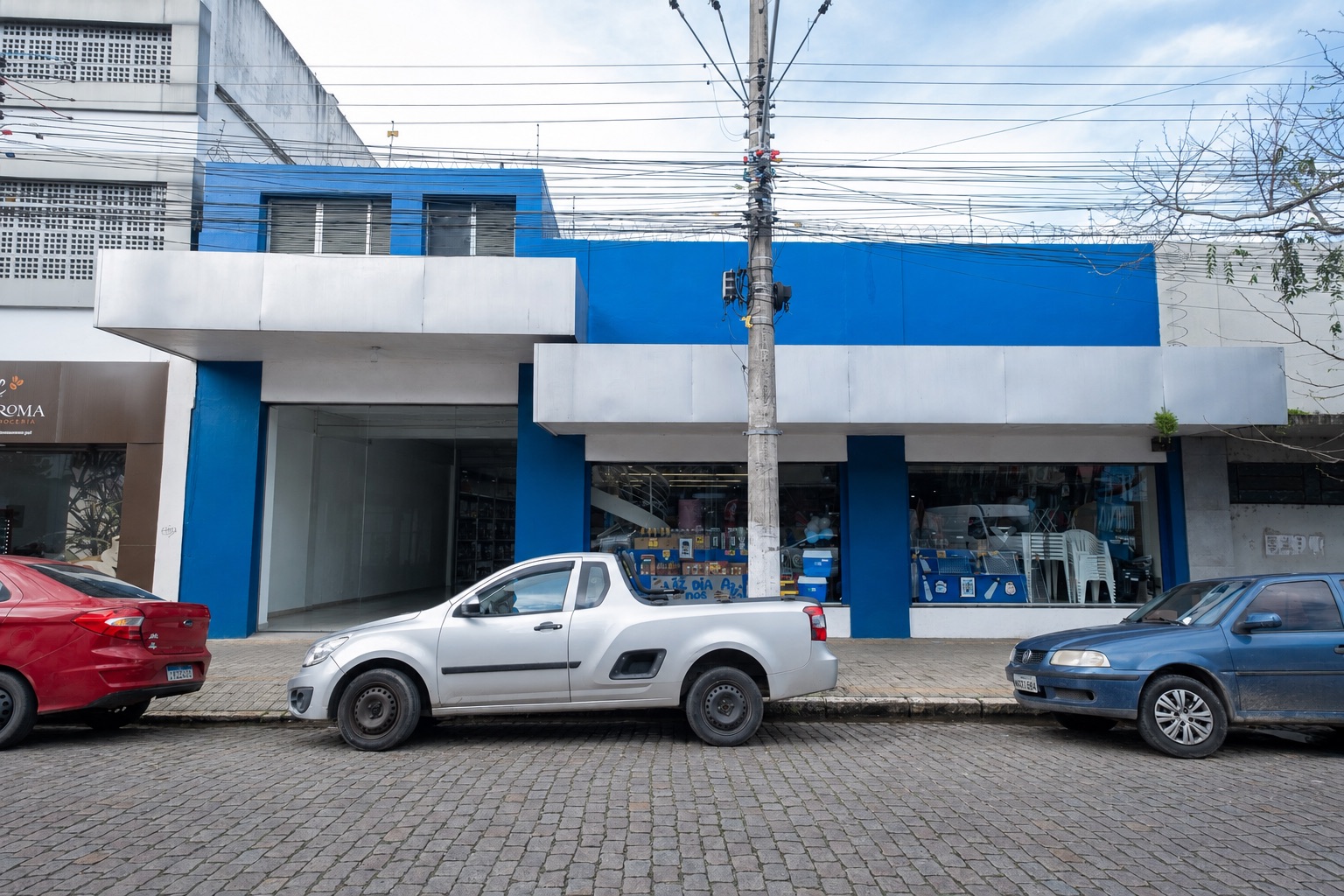Prédio Comercial à venda na Santa Tecla, centro de Pelotas - 987 m², piso porcelanato e ideal para grandes investimentos.