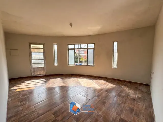Prédio com 147m², à venda, no bairro Jardim Sônia Maria em Mauá