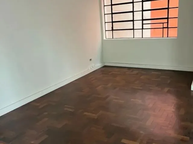 Prédio para alugar, no bairro Centro em Curitiba