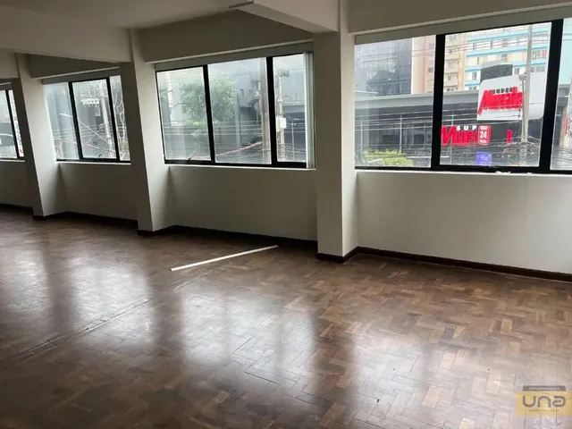 Prédio para alugar, no bairro Centro em Curitiba