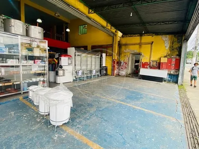 Prédio com 373m², para alugar, no bairro Jardim Regina em São Paulo