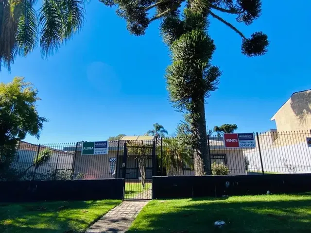 Prédio 8 quartos e 3 banheiros, para alugar, no bairro Santa Quitéria em Curitiba