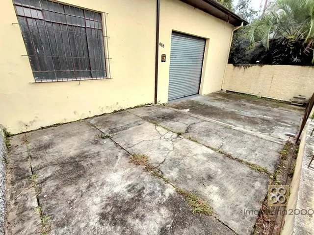 Prédio para alugar, no bairro Vila Izabel em Curitiba