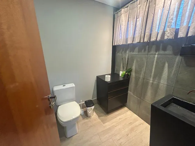 Foto do Prédio - Casa comercial para venda em Jardim Três Colinas , 189m² | Lares e Andares Imóveis