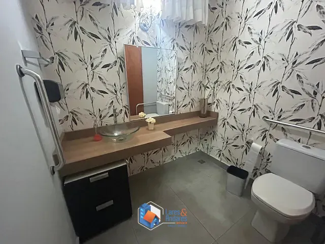 Prédio com 250m², à venda, no bairro Jardim Três Colinas em Franca