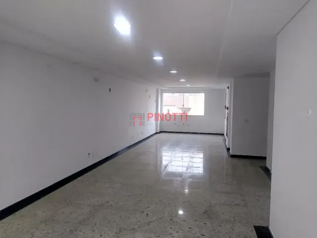 Prédio para alugar, no bairro Santa Terezinha em São Bernardo do Campo