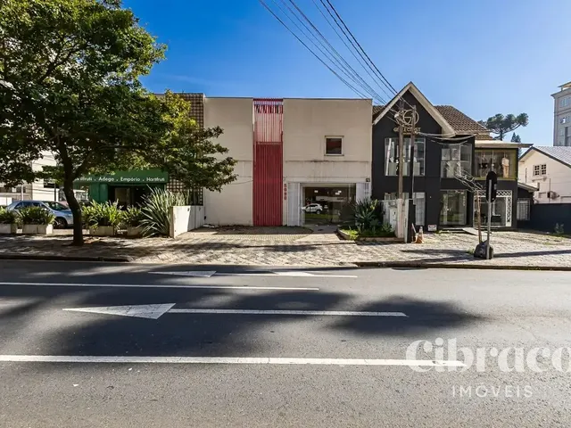 Prédio 7 quartos e 4 banheiros, para alugar, no bairro Batel em Curitiba