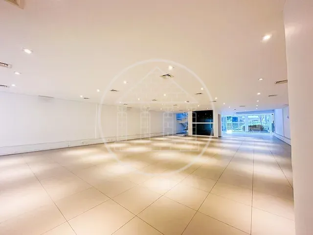 Prédio com 430m², para alugar, no bairro Jardim Europa em São Paulo