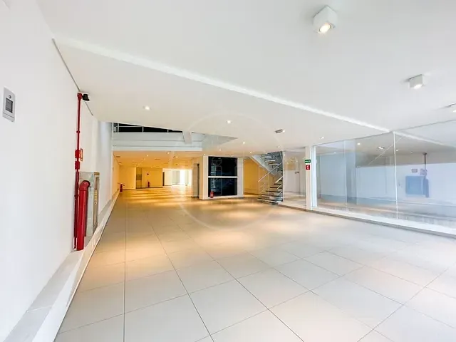 Prédio com 430m², para alugar, no bairro Jardim Europa em São Paulo