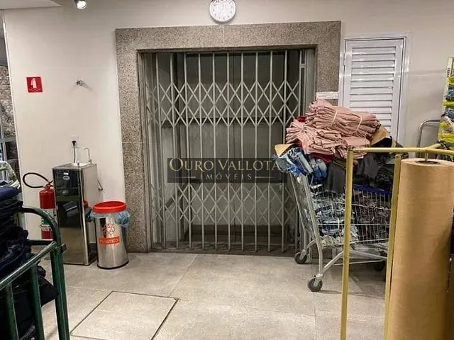 Prédio com 283m², à venda, no bairro Brás em São Paulo