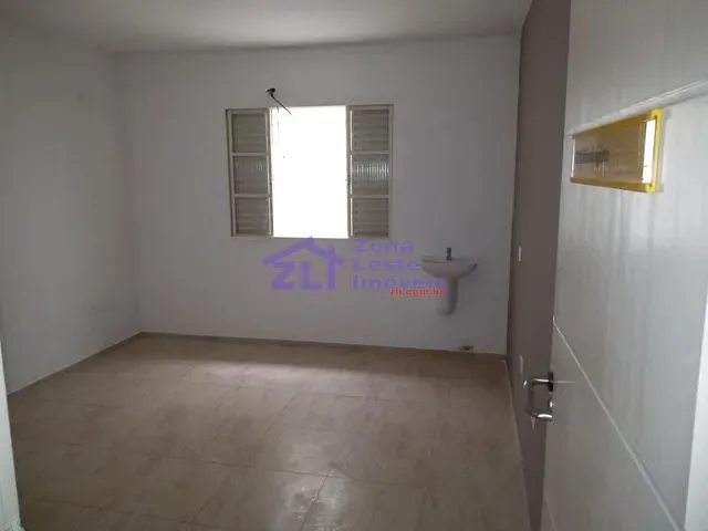 Prédio com 200m², para alugar, no bairro Vila Gomes Cardim em São Paulo