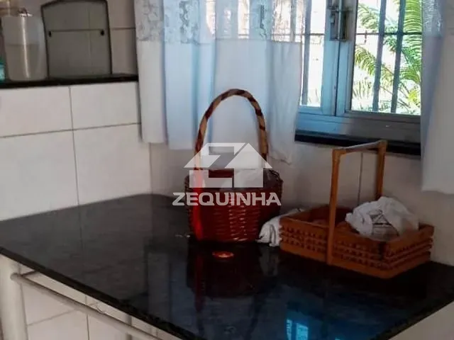 Prédio com 255m² 3 quartos e 3 banheiros, à venda, no bairro Jaguaribe em Osasco