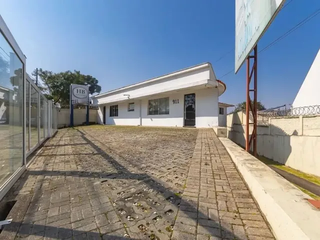 Prédio com 290m², para alugar, no bairro Cabral em Curitiba