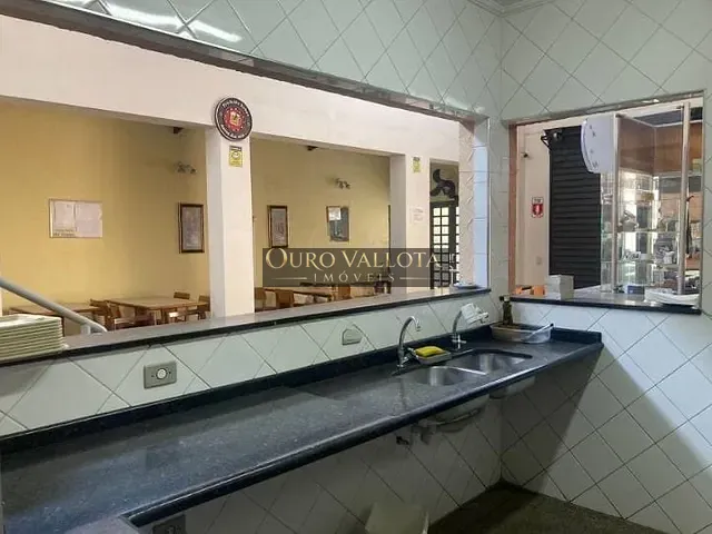 Prédio com 240m², à venda, no bairro Mooca em São Paulo