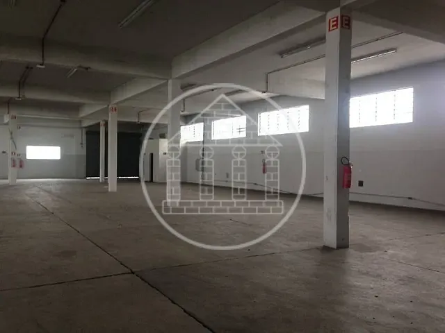 Prédio com 1800m², à venda, no bairro Socorro em São Paulo
