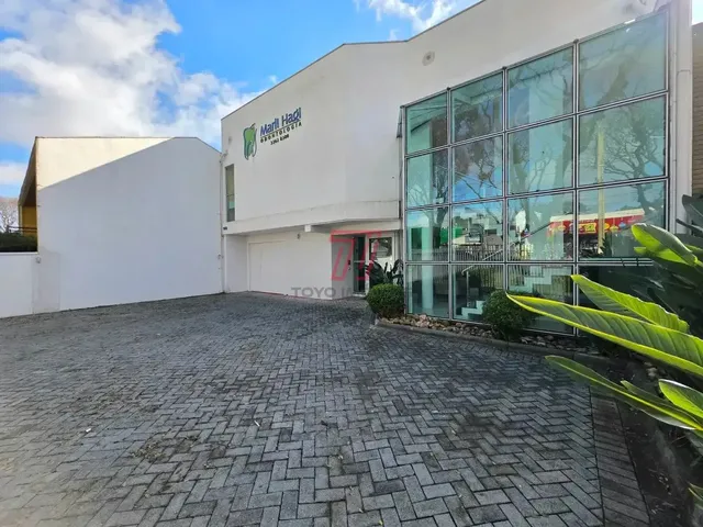 Prédio com 593m² 7 quartos e 2 banheiros, à venda, no bairro Tarumã em Curitiba