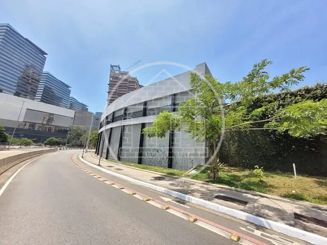 Prédio com 1100m², para alugar, no bairro Chácara Santo Antônio em São Paulo