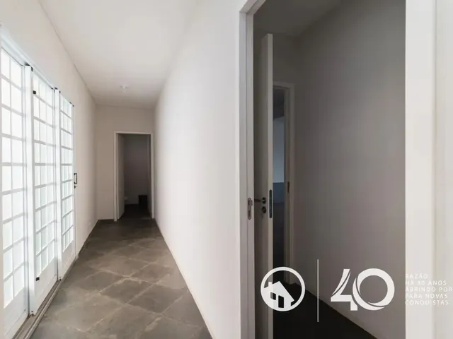 Prédio para alugar, no bairro Água Verde em Curitiba