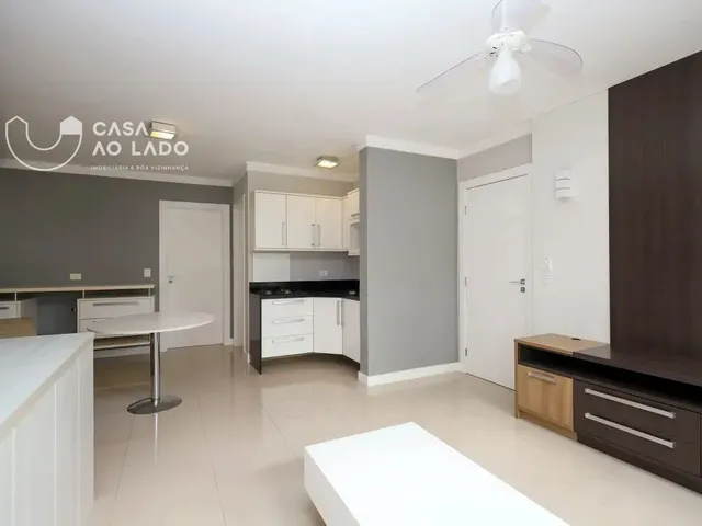 Prédio 4 quartos e 4 banheiros, à venda, no bairro Campina do Siqueira em Curitiba