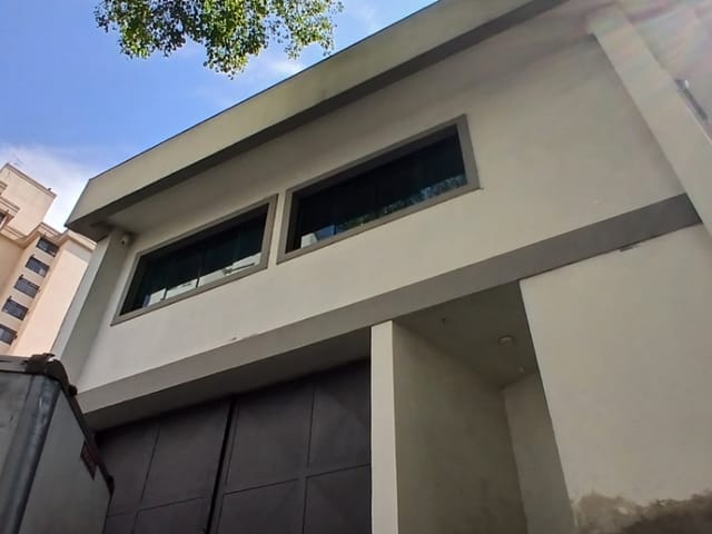 Prédio com 182m², à venda, no bairro São Judas em São Paulo