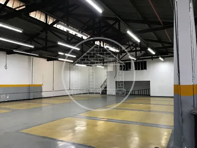 Prédio com 750m², à venda, no bairro Lapa em São Paulo