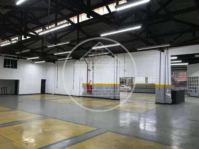 Prédio com 750m², à venda, no bairro Lapa em São Paulo