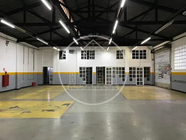 Prédio com 750m², à venda, no bairro Lapa em São Paulo