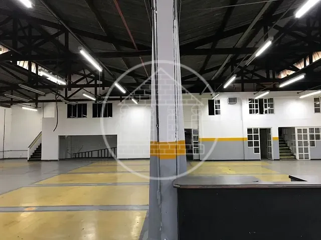 Prédio com 750m², à venda, no bairro Lapa em São Paulo