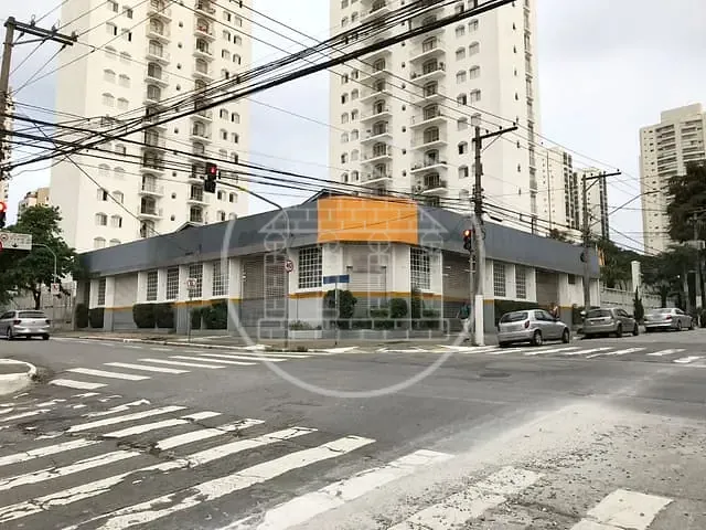 Prédio com 750m², à venda, no bairro Lapa em São Paulo